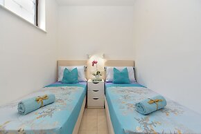 Apartment 1927