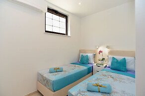 Apartment 1927