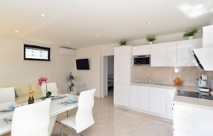 Apartment 1927
