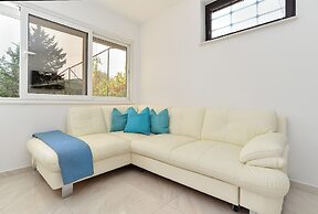 Apartment 1927
