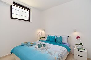 Apartment 1927