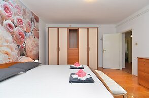 Apartment 1933