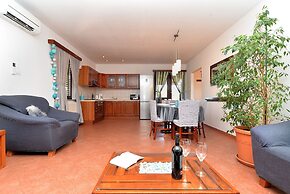 Apartment 1933
