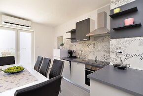 Apartment 1938