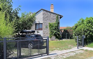 Apartment 1950