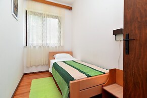 Apartment 1950