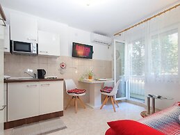Apartment 1951