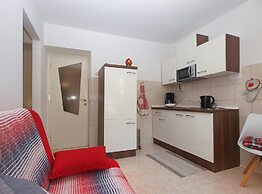 Apartment 1951