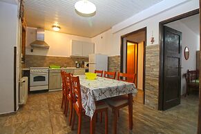 Apartment 1954