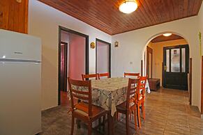 Apartment 1954