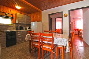 Apartment 1954
