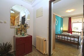 Apartment 1954