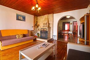 Apartment 1954