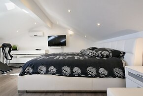 Apartment 1955