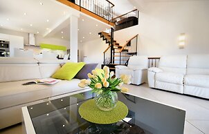 Apartment 1955
