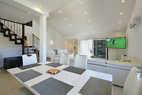 Apartment 1955