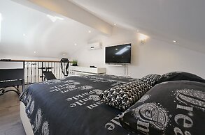 Apartment 1955