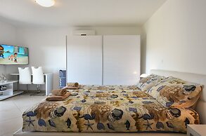 Apartment 1955