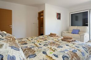 Apartment 1955