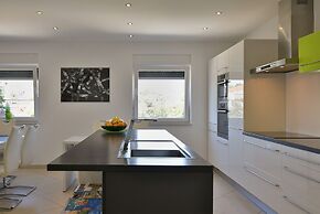 Apartment 1955
