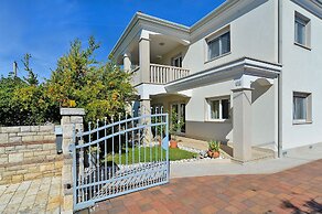 Apartment 1966