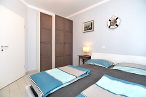 Apartment 1977