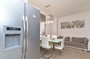Apartment 1977