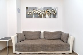 Apartment 1977