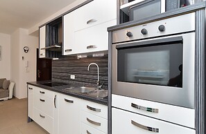 Apartment 1977