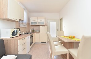 Apartment 1983
