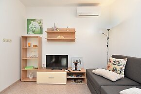Apartment 1983
