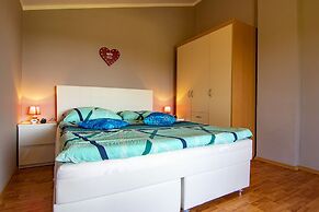 Apartment 1984