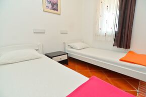Apartment 1985