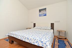 Apartment 1985