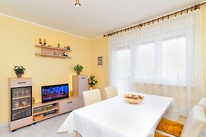 Apartment 1987