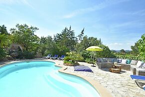 Villa in Frejus With Pool Near Beach