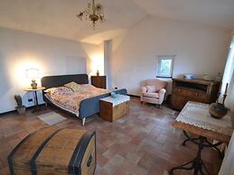 Peaceful Villa Stay in Rapallo