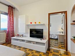 Belvilla by OYO Pleasant Apartment With Courtyard