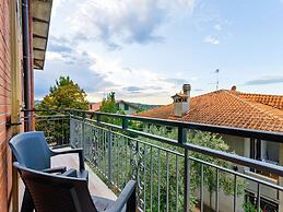 Belvilla by OYO Pleasant Apartment With Courtyard