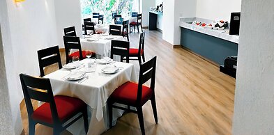 HS HOTSSON Hotel Tampico