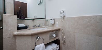 HS HOTSSON Hotel Tampico
