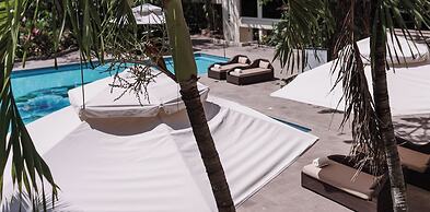 HS HOTSSON Hotel Tampico