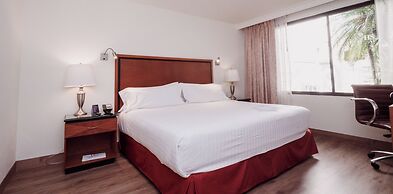 HS HOTSSON Hotel Tampico
