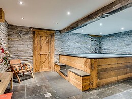 Group Stay With Spa in Vielsalm