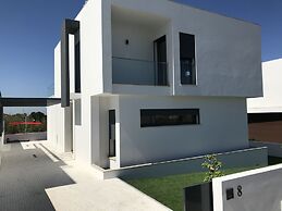 Comfortable Villa in Coto With Swimming Pool