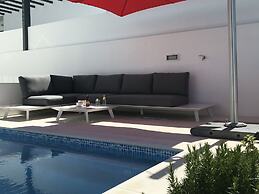 Comfortable Villa in Coto With Swimming Pool