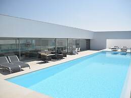 Morden Archictectural Villa In Lisbon