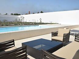 Morden Archictectural Villa In Lisbon