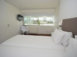 Morden Archictectural Villa In Lisbon