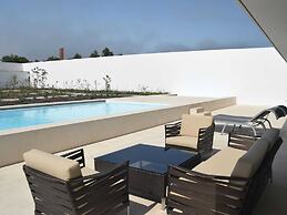 Morden Archictectural Villa In Lisbon